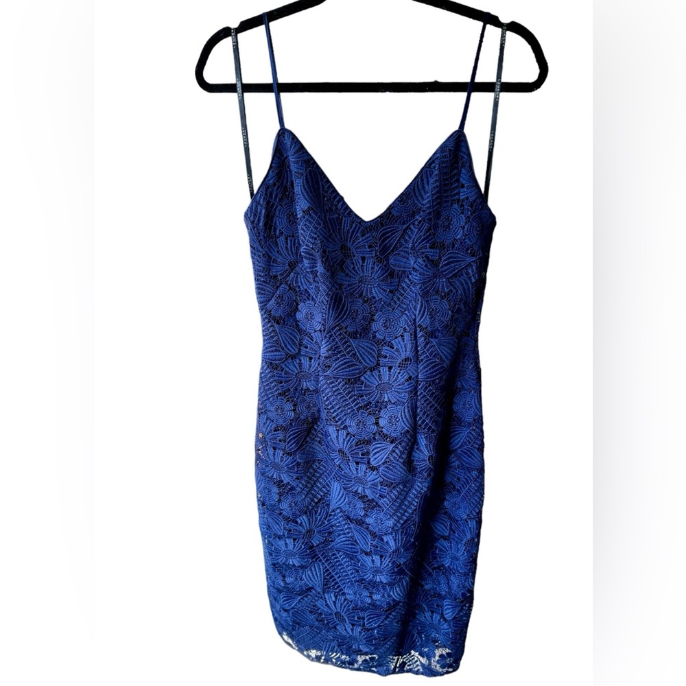 NWT Laundry by Shelli Segal Navy Lace cocktail dress - size 6